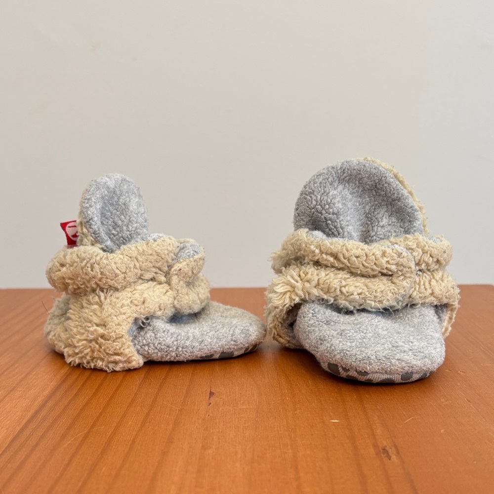 Zutano unisex-baby Cozie Fleece Baby Booties With Grippers